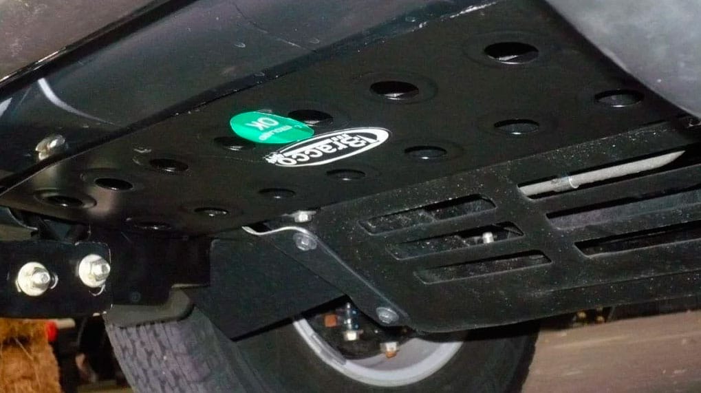 Qué es el cubre cárter o «chapón» y por qué es clave para tu auto