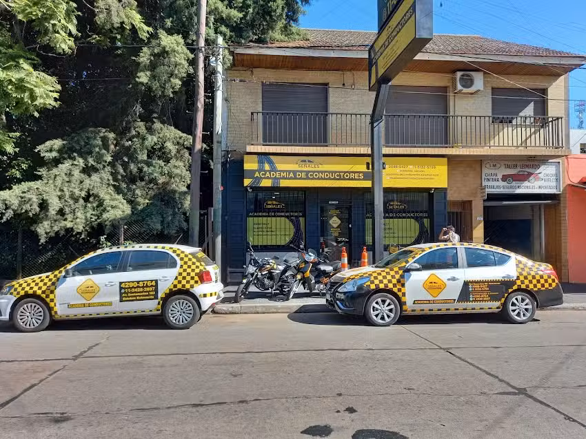 Academia de Conductores Se&ntilde;ales