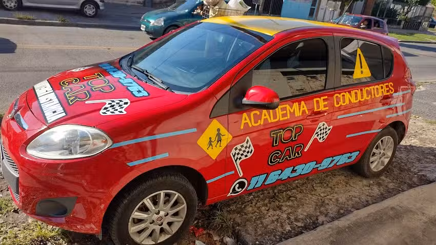 Academia De Conductores Top&bull;Car