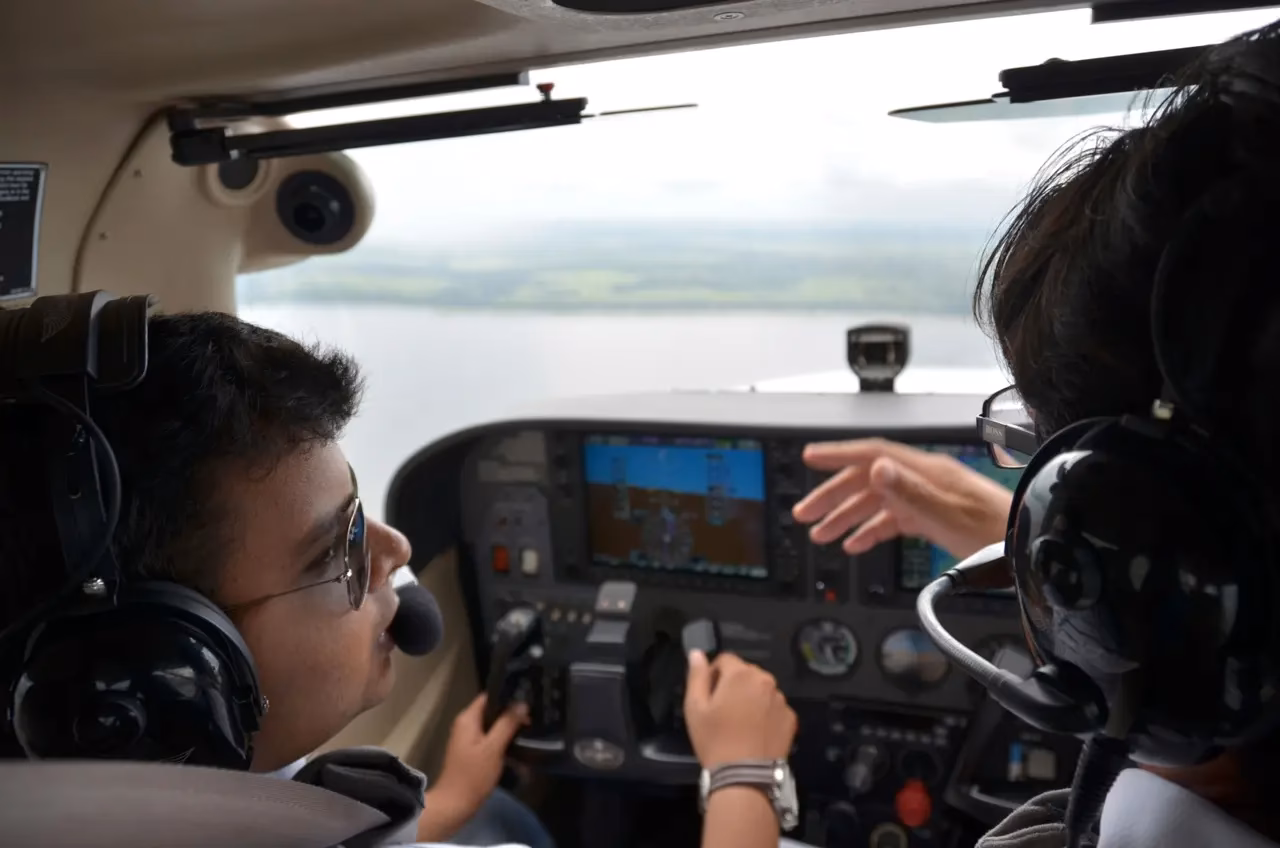 &iquest;Qu&eacute; necesito para manejar una avioneta?