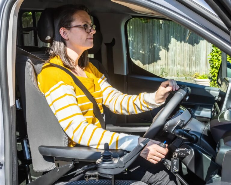 Conducir con Discapacidad: Gu&iacute;a Completa