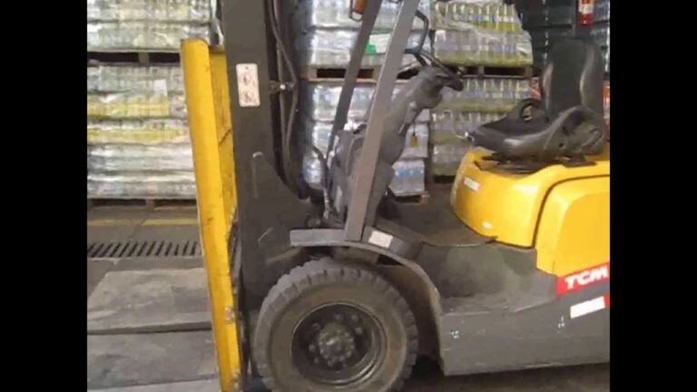 Requisitos para Operar un Montacargas: Gu&iacute;a 2024