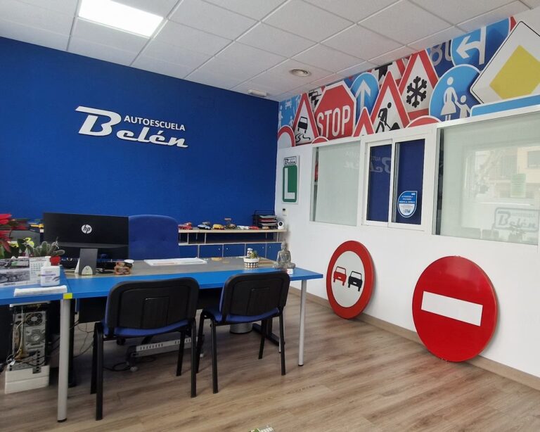 Autoescuela B&B: Conduce con Confianza y &Eacute;xito