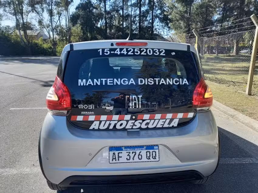 AUTOESCUELA EASYCAR