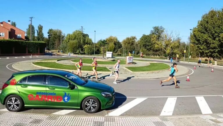 Autoescuela: &iquest;Es Obligatorio Inscribirse?