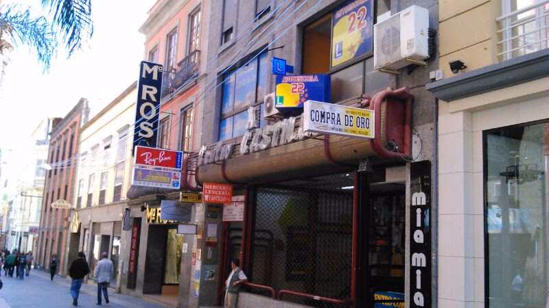 ¿Cuánto cuesta un taxi de Santa Cruz de Tenerife al aeropuerto?