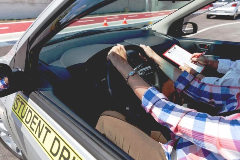 Accidente de Auto: Plazos para Denunciar y Reclamar