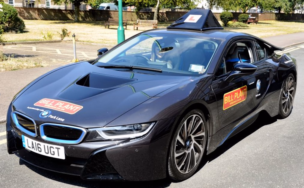 &iquest;Qu&eacute; coche utilizan la mayor&iacute;a de las autoescuelas?