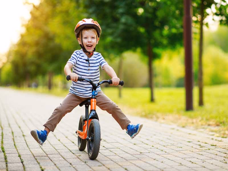 ¿Cómo ensenar a un niño a manejar bicicleta?