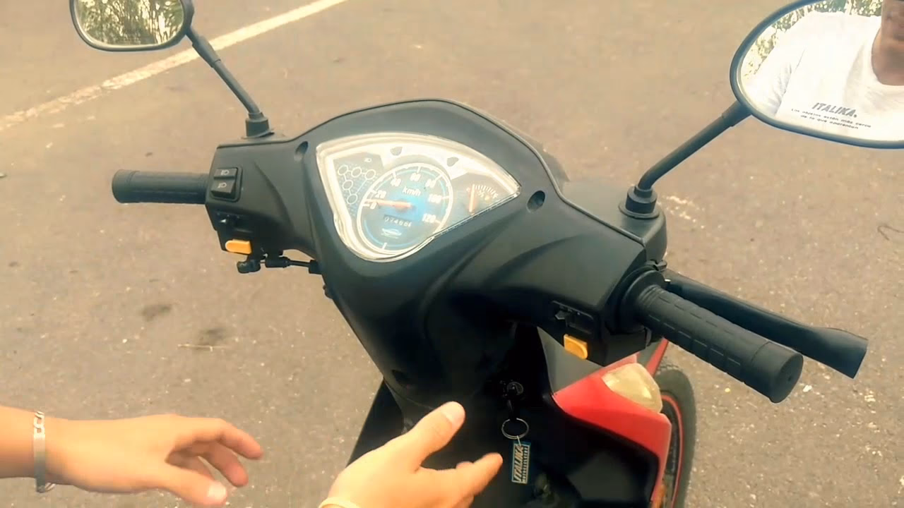 &iquest;C&oacute;mo funciona una moto semiautom&aacute;tica?