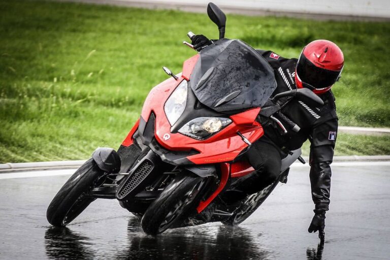 Gu&iacute;a para Manejar Motos de Tres Ruedas: &iquest;Dif&iacute;cil?