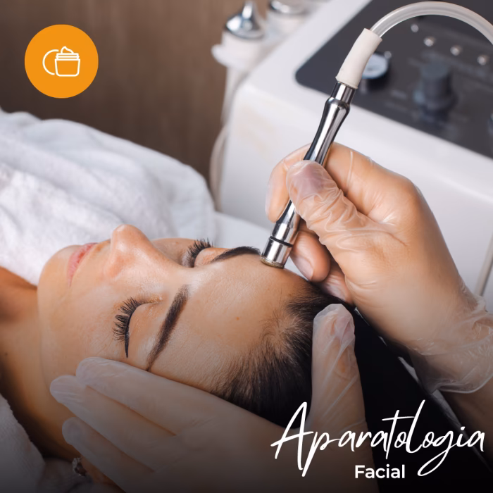 &iquest;Qu&eacute; se estudia para hacer limpiezas faciales?