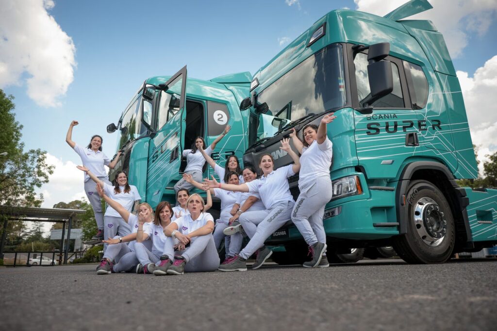 Mujer al volante: Guía para ser camionera