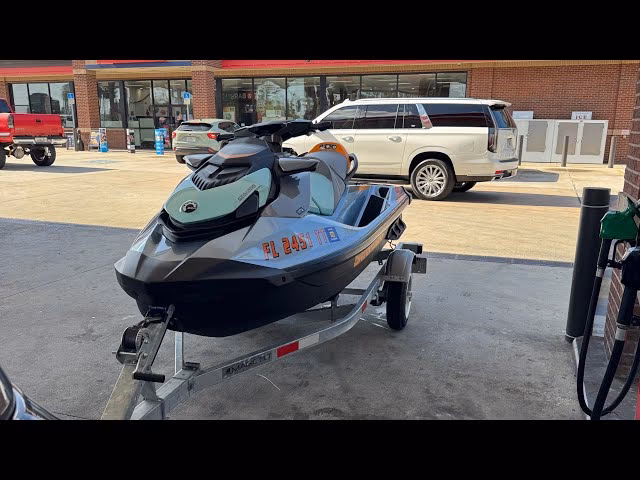 ¿Qué se necesita para manejar un jet ski?
