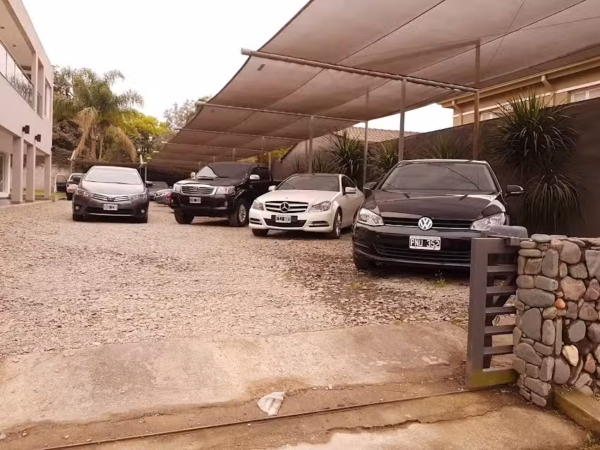 De la Vega & Behar Automotores