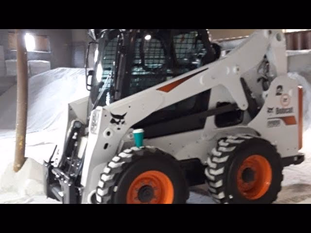 ¿Cuánto cuesta una licencia para operar un Bobcat?