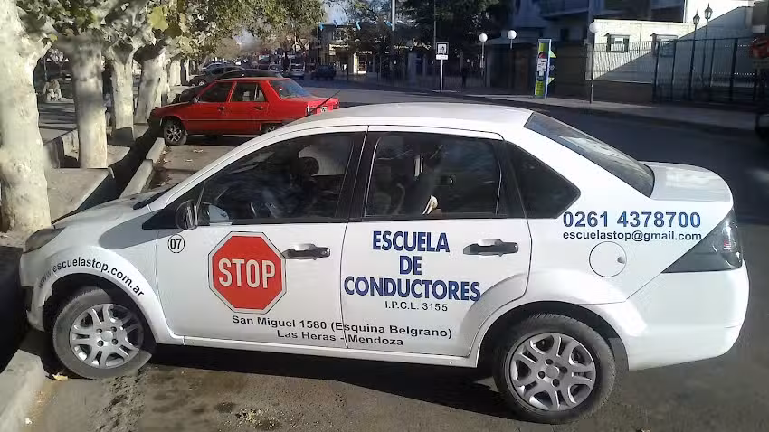 ESCUELA DE CONDUCTORES STOP (Las Heras))