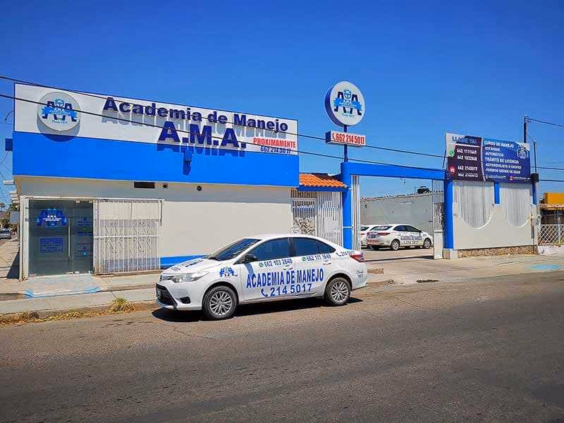 &iquest;Qu&eacute; se ocupa para una escuela de manejo?