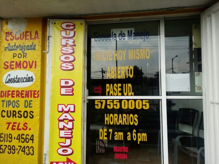 Escuelas Aztecas y Tu Licencia de Conducir