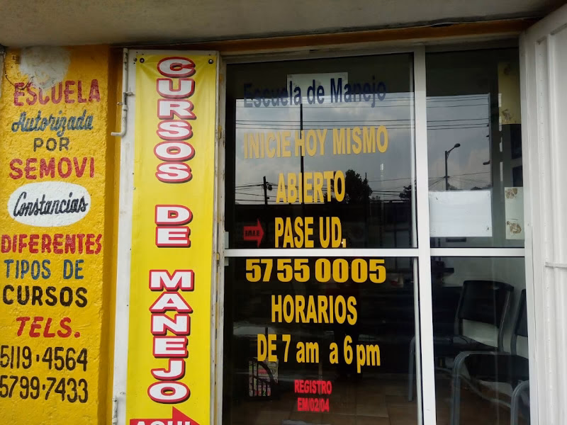 Escuelas Aztecas y Tu Licencia de Conducir