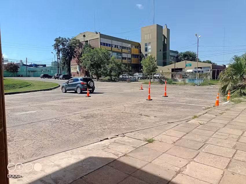 Escuela de manejo de auto y motos