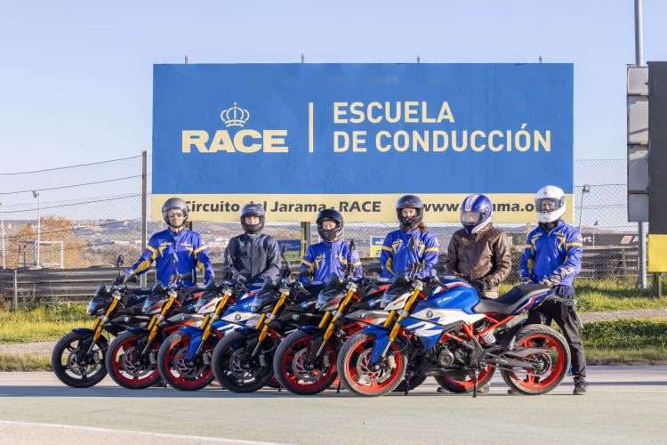 &iquest;C&oacute;mo contactar a BMW?