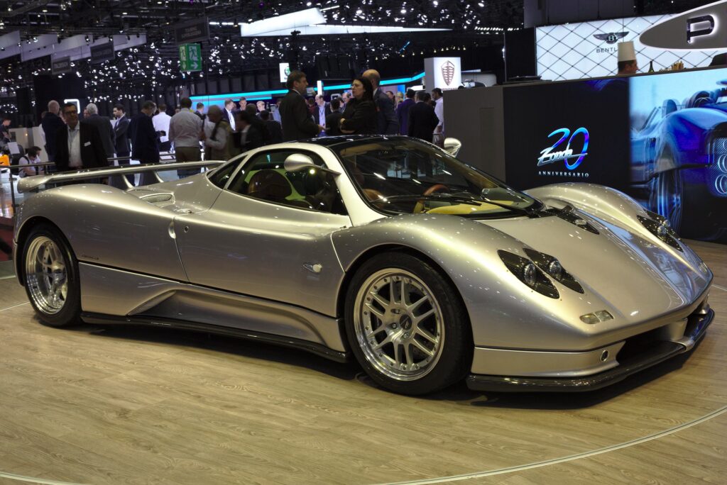 Pagani: Conducir una Obra de Arte sobre Ruedas