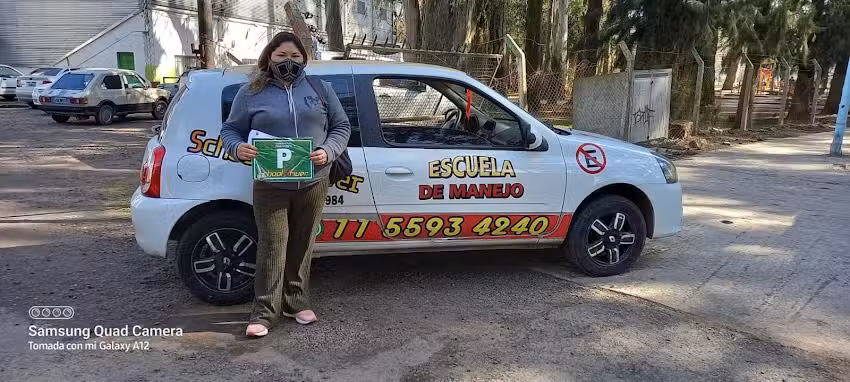 Escuela de Manejo School Drive