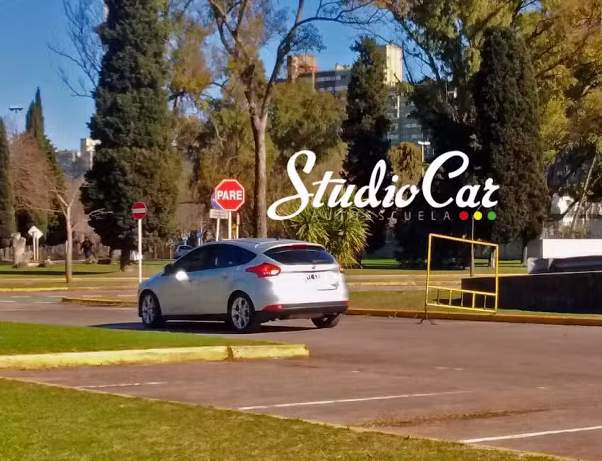 Escuela de Manejo StudioCar