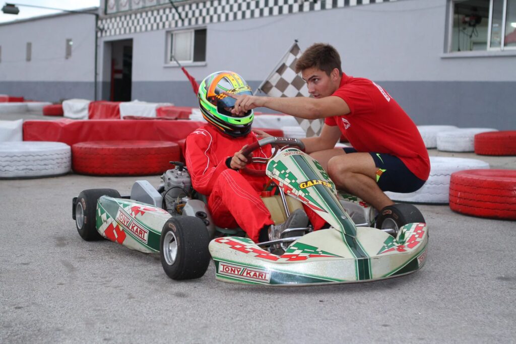 ¿Cuánto Cuesta Iniciarse en el Mundo del Karting?