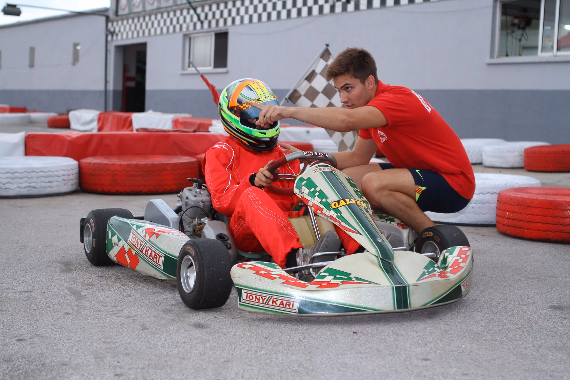 &iquest;Cu&aacute;nto cuesta iniciar en el karting?