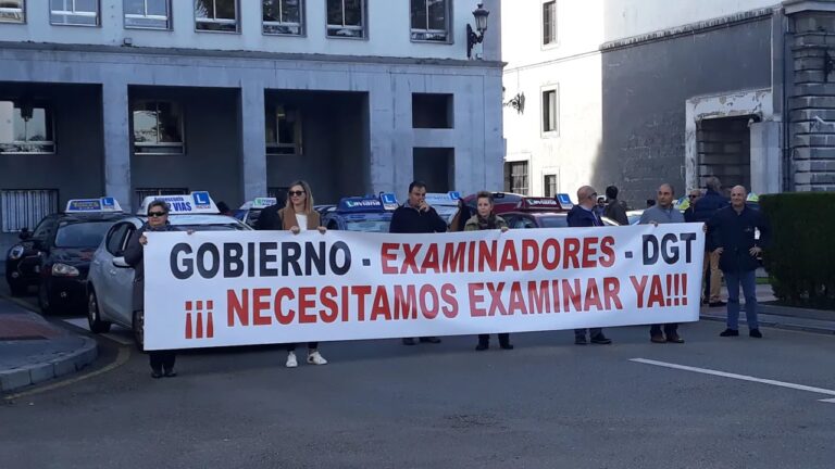 Huelgas y Autoescuelas: Gu&iacute;a para Futuros Conductores