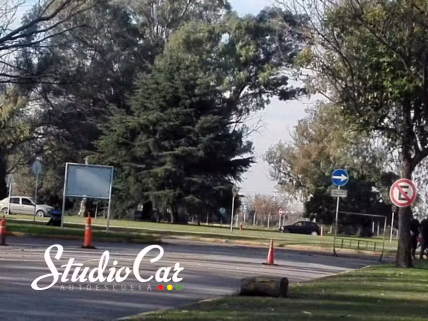 StudioCar | Autoescuela y Motoescuela &ndash; Clases de Manejo